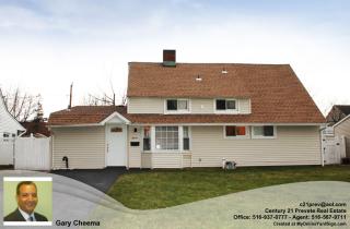 11 Apollo Ln, Hicksville NY  11801-4435 exterior