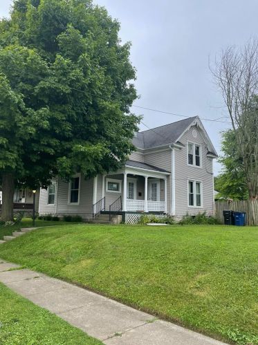 430 Douglas St, Wilmington, OH 45177-2809