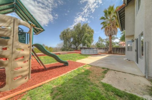 39918 Amberley Cir, Temecula CA 92591-7010 exterior