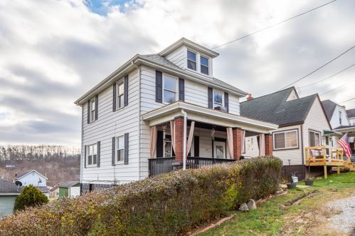 103 Lackawana Ave, Bentleyville, PA 15314-1347