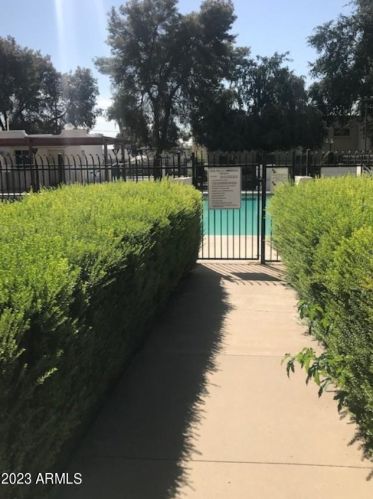 4666 19th Ave, Phoenix AZ  85015-4152 exterior