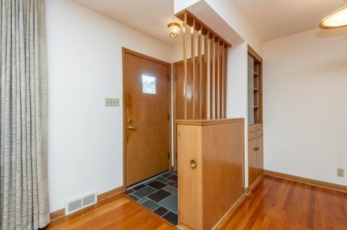 1617 118, Milwaukee WI 53226-3023 exterior