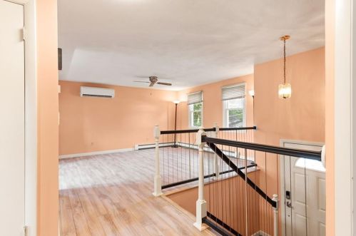 305 Minerva Ave, Cumberland RI  02864-7543 exterior