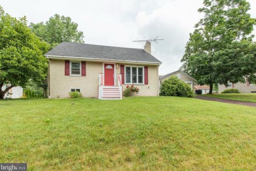 1405 Cedar Hill Rd, Pottstown, PA 19464-2521