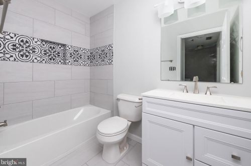 204 Senate Ct, Camden NJ  08103-1016 exterior