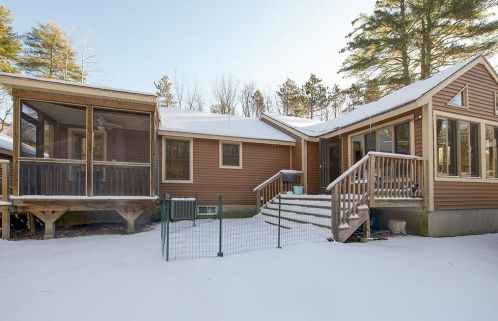 21 Lollypop Ln, Danville NH  03819-5129 exterior