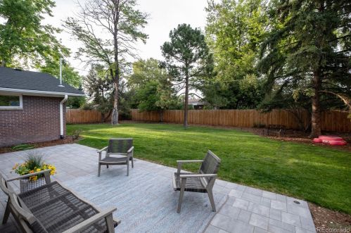 2432 Jasmine St, Denver CO 80222-6313 exterior