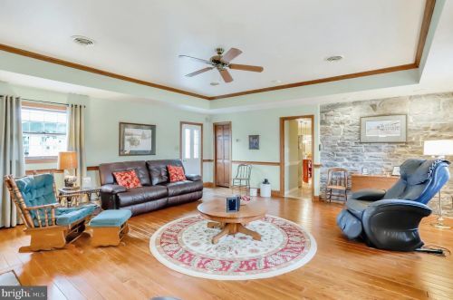 6383 Molly Pitcher Hwy, Lees Cross Roads PA  17257-9373 exterior