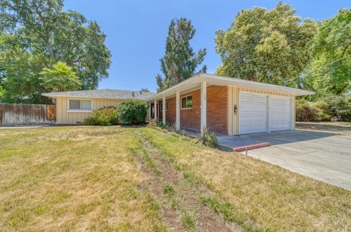 137 Macdonald Ave, Chico CA  95926-2101 exterior