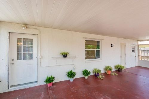 11300 Jack Rabbit Ln, Port Richey FL  34668-2024 exterior