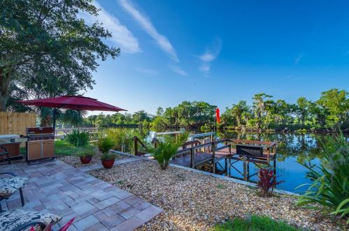 1157 Lemon Bluff Rd, Osteen, FL 32764-9739