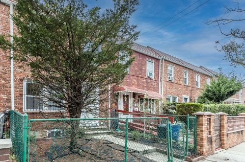 112-16 Francis Lewis Blvd, Jamaica, NY 11429-1668