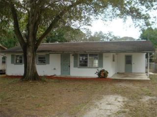 2860 Yorktown St, Sarasota, FL 34231-6136