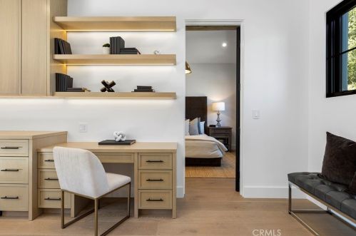 4955 Haskell Ave, Van Nuys CA  91436-1674 exterior