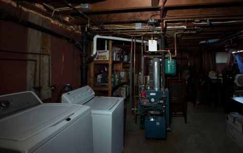 101 Ivy Ave, Fall River MA 02726-3210 exterior