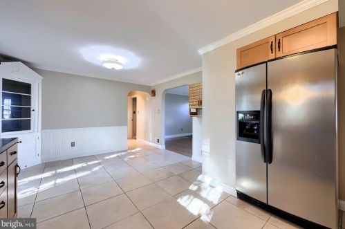 1898 Manor Ridge Dr, Lancaster PA  17603-4447 exterior