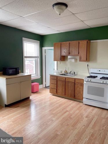 941 Mckean St, Philadelphia PA 19145-3034 exterior