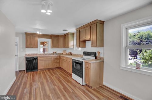 2970 Raccoon Valley Rd, Eshcol, PA 17062-8920