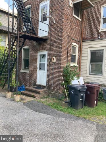 2713 Broom St, Wilmington DE  19802-2912 exterior