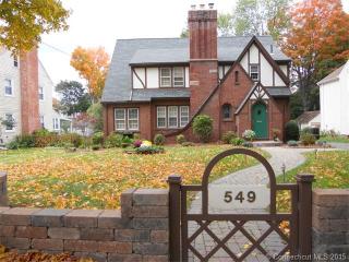 549 Center St, Manchester, CT 06040-3948