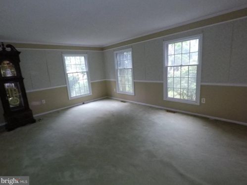 2 Presidential Dr, Berlin Boro NJ  08009-1358 exterior