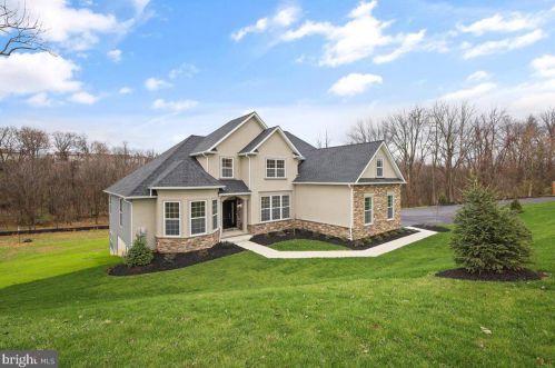237 Lewis Cir, Easton, PA 18045-7485