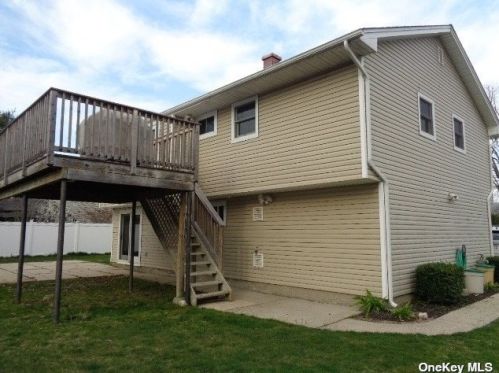 1616 Fairfax Ave, West Islip, NY 11795-1313