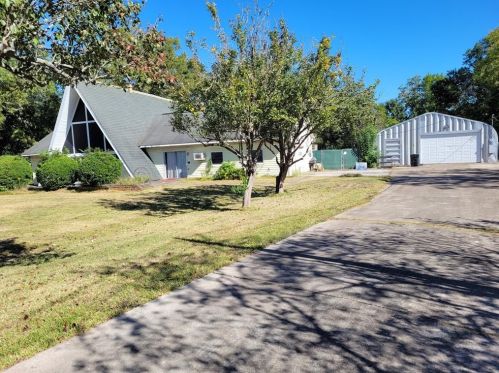 1621 Rayburn Ln, Pearland, TX 77581-5621