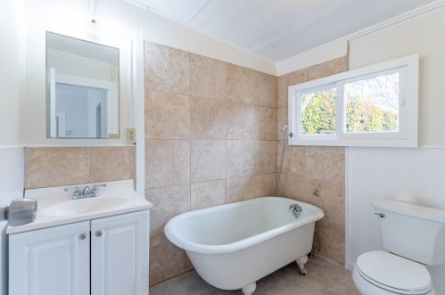 619 Del Monte Ave, Santa Barbara CA 93101-4413 exterior