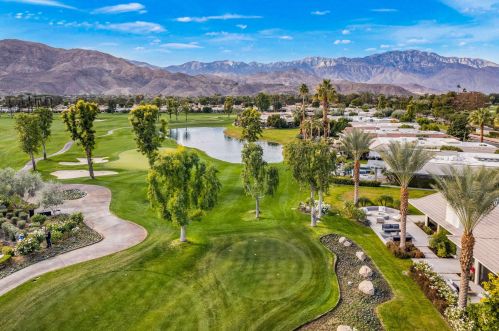 7 Mayfair Dr, Rancho Mirage CA  92270-2586 exterior