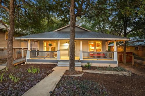 1121 Delano St, Austin TX 78721 exterior