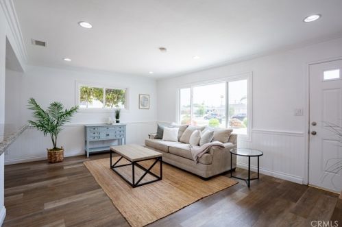 1285 Heathdale Ave, Covina CA  91722-1479 exterior