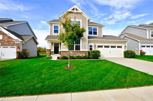 7822 Ringtail Cir, Zionsville, IN 46077-9842