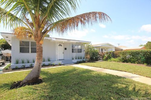 1265 32nd St, West Palm Beach, FL 33404-3559