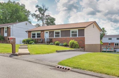 235 Great Smokey Dr, Pittsburgh, PA 15239-2325
