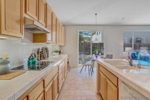 11454 Mayapple Way, San Diego CA 92131-2928 exterior