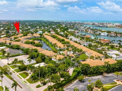 181 Colonade Cir, Naples FL  34103-8721 exterior