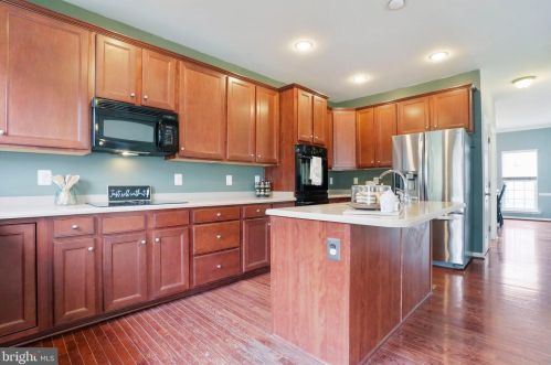 214 Union Ridge Dr, Charles Town WV  25414-4950 exterior