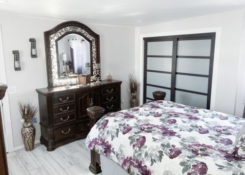 8208 Olanda St, Paramount CA 90723-2723 exterior