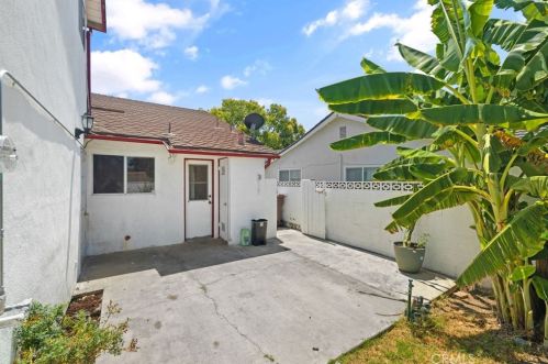 1533 Laster Ave, Anaheim CA 92802-2712 exterior