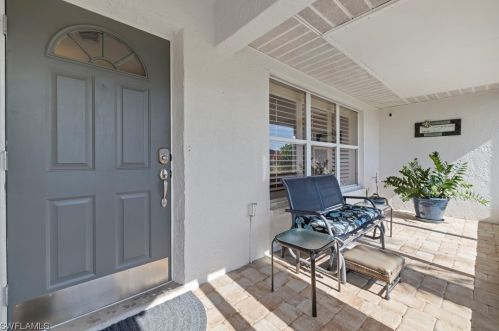 1529 Crestwood Cir, Lehigh Acres, FL 33936-5925