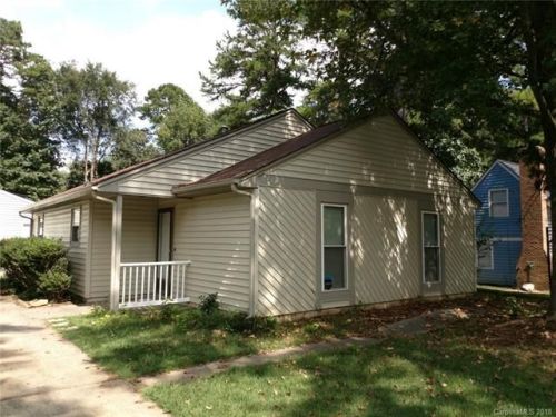 6313 Woodthrush Dr, Charlotte NC  28227-1092 exterior