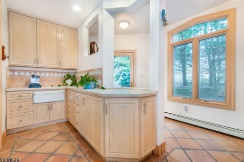 122 Upper Mtn Ave, Montclair NJ 07043-1428 exterior