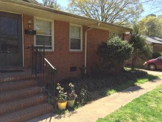 3730 Rosehaven Dr, Charlotte NC  28205-5915 exterior