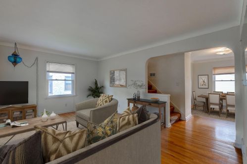 1691 4th St, Saint Paul, MN 55106-5407