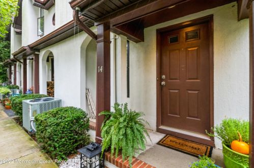 14 Tower Hill Dr, Tinton Falls, NJ 07701-2403