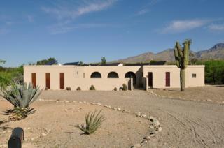 8233 Camino Herradura, Tucson, AZ 85750-2925