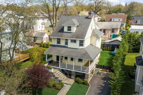 322 Sixth Ave, New Rochelle NY  10803-1605 exterior