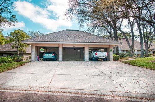 801 Old Mill Pond Rd, Palm Harbor, FL 34683-1726