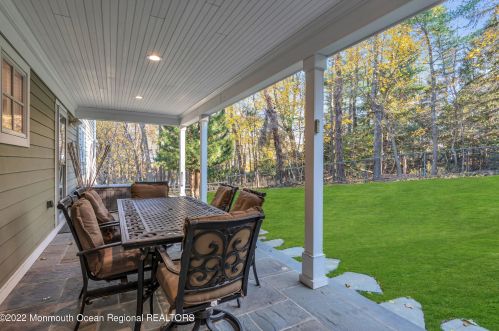 34 Windsor Dr, Little Silver NJ  07739-1311 exterior